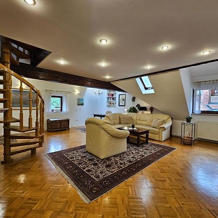 Apartment Nina With Private Terrace Tour As 류블랴나 외부 사진